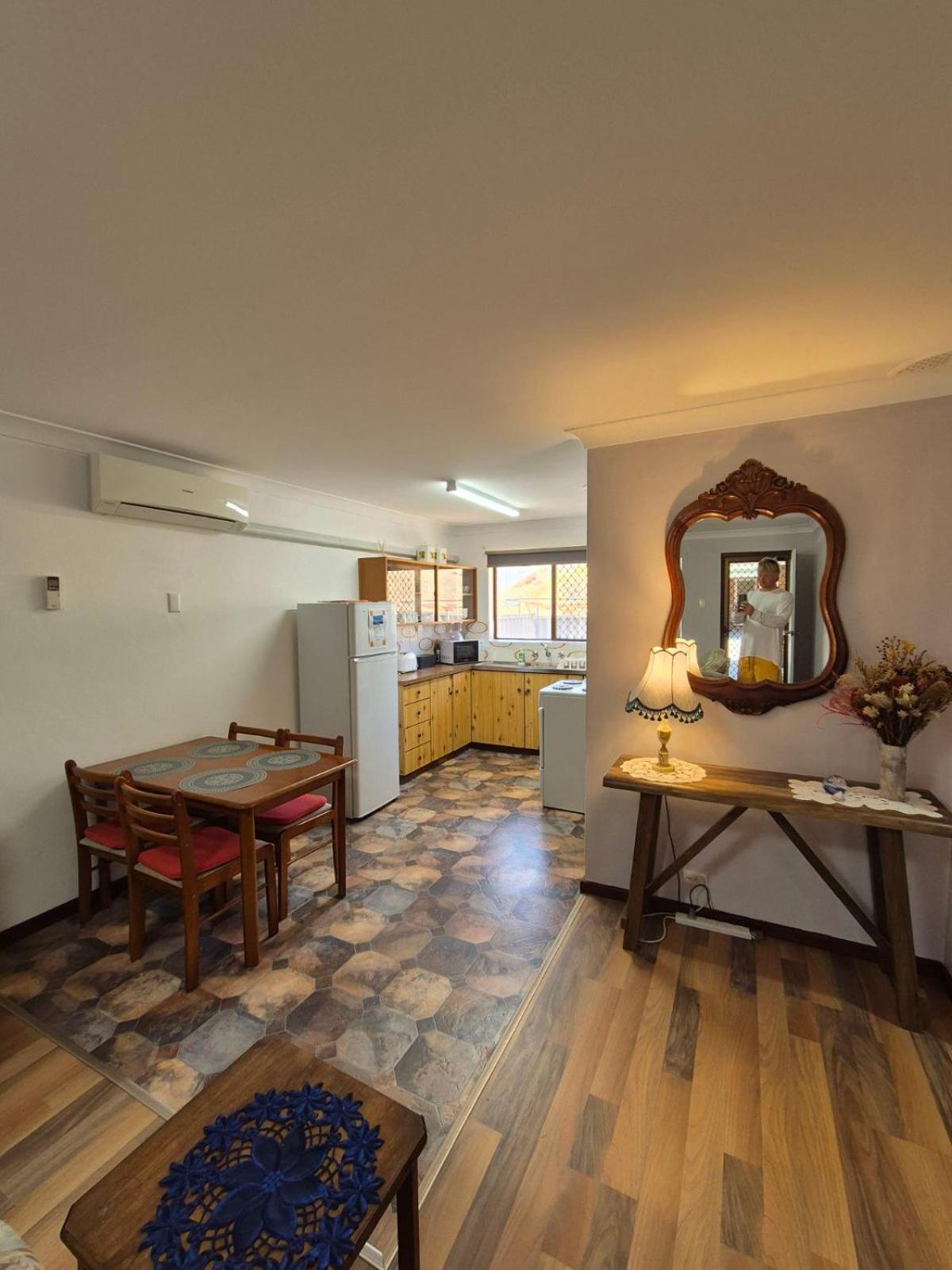 Champion Bay Beach Unit, With Own Carport, 杰拉尔顿 外观 照片